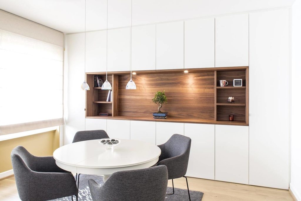 Mur de rangement sur mesure réalisé à Strasbourg