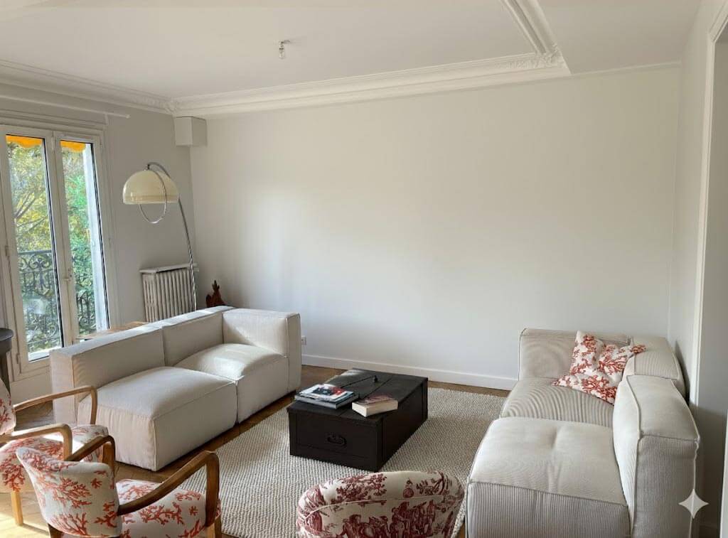 Bibliothèque sur mesure à Strasbourg mur vide